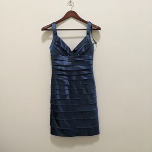 NWT BCBGMaxAzria woven cocktail dress Navy Size 0